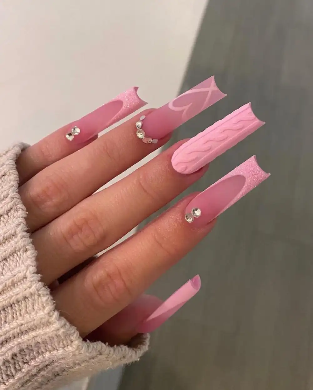 pink valentines nails