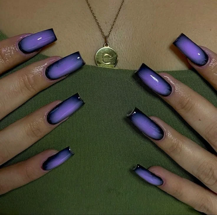 purple nails