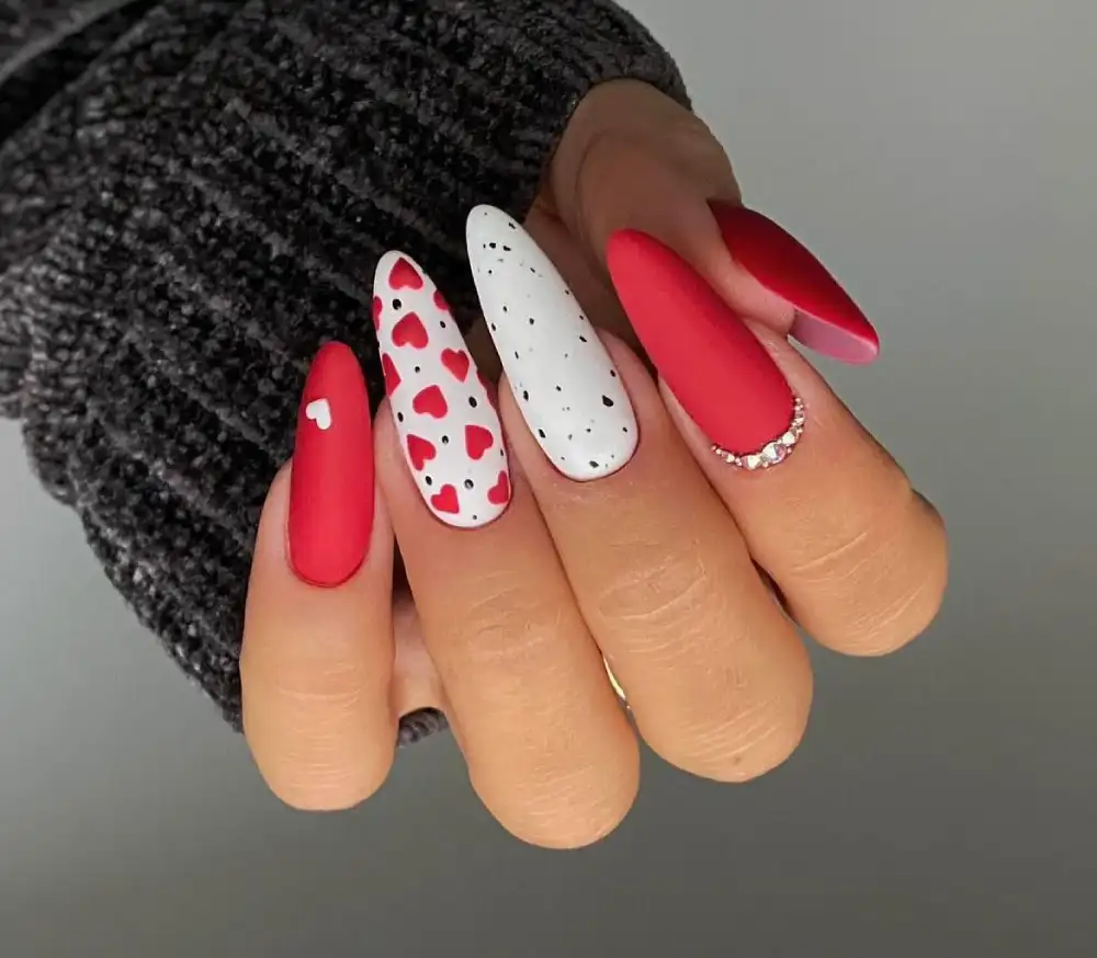 red valentines nails